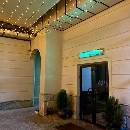 Green Hotel Ташкент Экстерьер фото