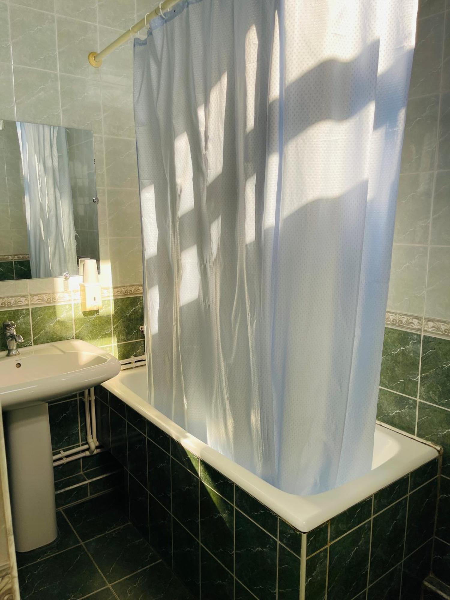 Green Hotel Ташкент Экстерьер фото