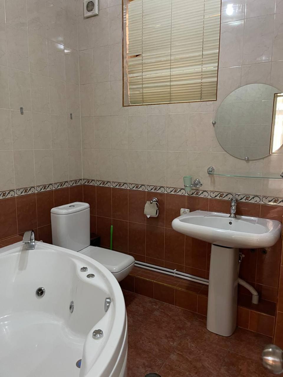 Green Hotel Ташкент Экстерьер фото