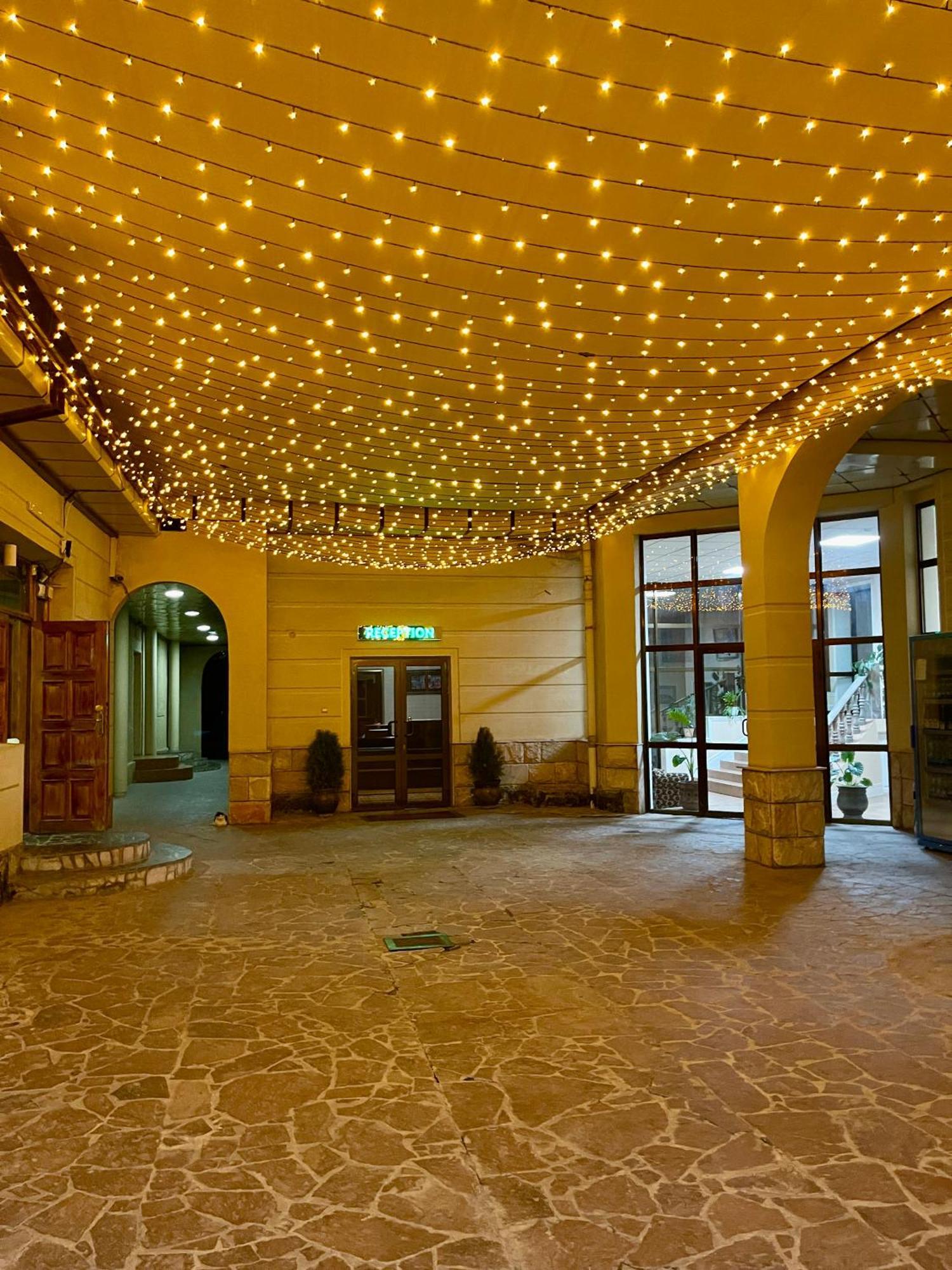 Green Hotel Ташкент Экстерьер фото